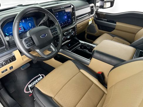 Used 2025 Ford F250 Lariat w/ Lariat Ultimate Package AWD/4WD image 5
