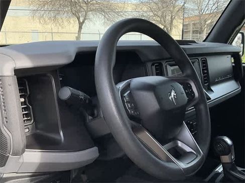 Used 2022 Ford Bronco Base image 10