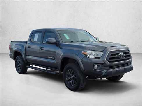 Used 2022 Toyota Tacoma SR5 RWD image 3