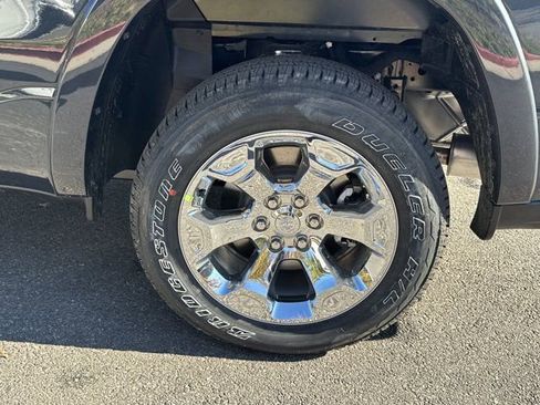 New 2026 RAM 1500 4x4 Crew Cab image 18