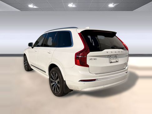 Certified 2023 Volvo XC90 B6 Plus image 3