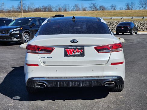Used 2020 Kia Optima SE image 18