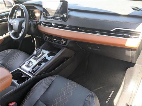 Used 2023 Mitsubishi Outlander SEL FWD image 25