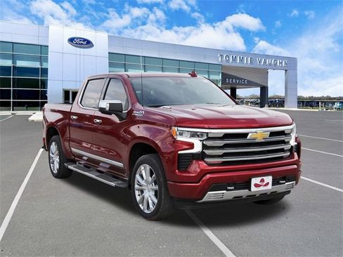 Used 2025 Chevrolet Silverado 1500 High Country w/ High Country Premium Package image 6