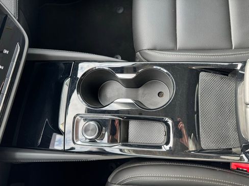 Used 2024 Buick Envision Preferred image 22