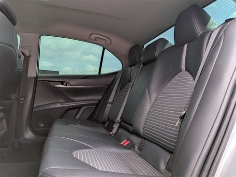 Used 2021 Toyota Camry SE image 26