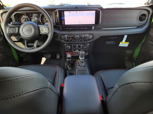 New 2025 Jeep Wrangler Unlimited Rubicon w/ Technology Group image 13