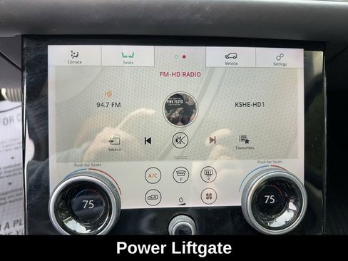 Used 2018 Land Rover Range Rover Velar R-Dynamic HSE image 19