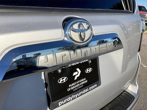 Used 2022 Toyota 4Runner Limited image 12