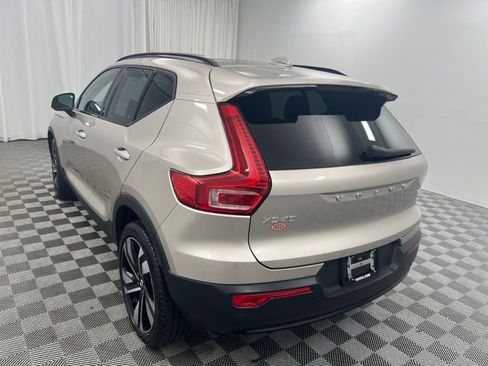 Used 2023 Volvo XC40 B5 Ultimate w/ Climate Package AWD/4WD image 6