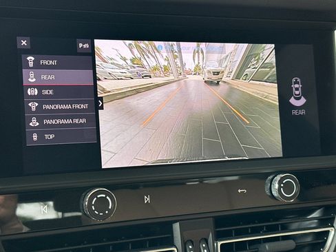 Certified 2023 Porsche Macan image 20