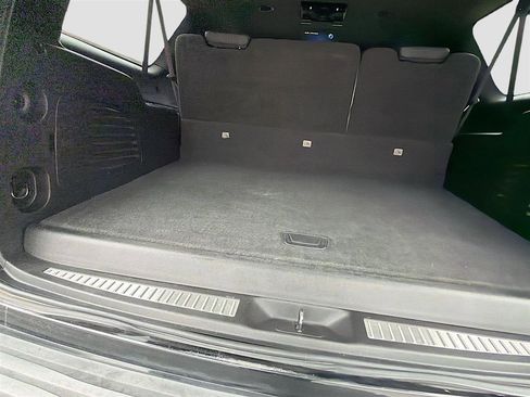 Used 2016 Cadillac Escalade ESV Platinum image 29