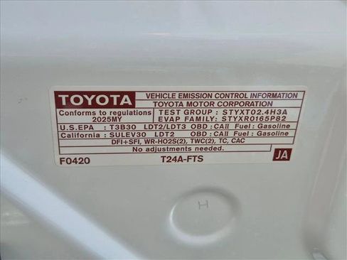 Certified 2025 Toyota Tacoma TRD Sport AWD/4WD image 23