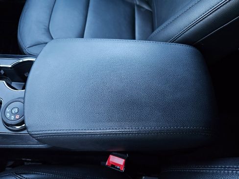 Used 2018 Ford Explorer XLT w/ Equipment Group 202A image 69