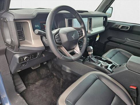New 2025 Ford Bronco Outer Banks image 3