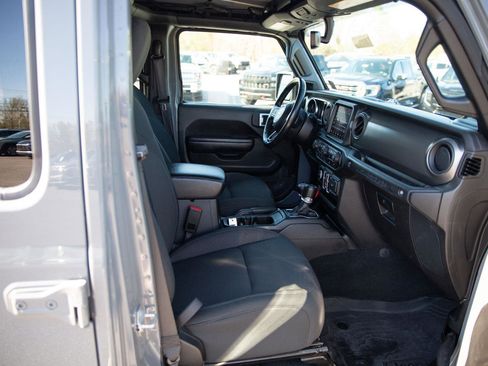 Used 2023 Jeep Wrangler Unlimited w/ Cold Weather Group AWD/4WD image 24