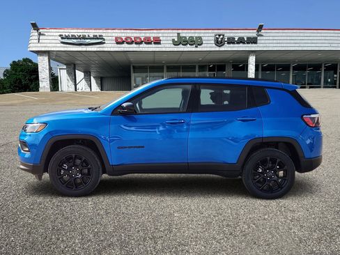 New 2026 Jeep Compass Latitude image 3
