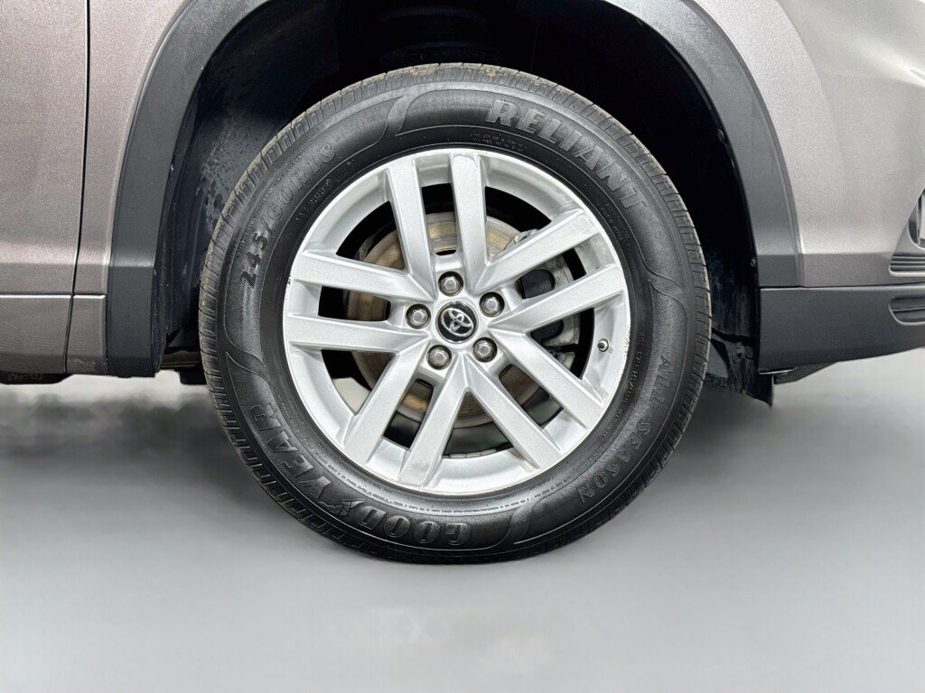 Used 2016 Toyota Highlander LE FWD image 36