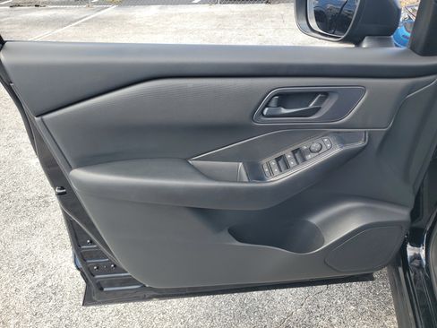 Certified 2024 Nissan Rogue S image 9