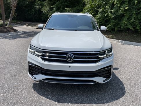 Used 2024 Volkswagen Tiguan SEL R-Line AWD/4WD image 3