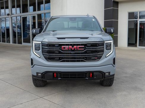 Used 2024 GMC Sierra 1500 AT4 w/ Technology Package image 2