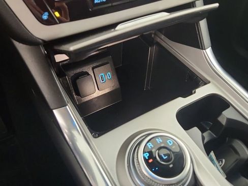 Used 2024 Ford Explorer XLT w/ Equipment Group 202A image 18