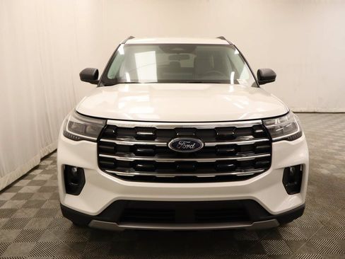 New 2026 Ford Explorer Active w/ Active Comfort Package RWD image 4