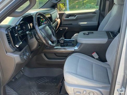 Used 2023 Chevrolet Silverado 1500 LT Trail Boss w/ Convenience Package II AWD/4WD image 13