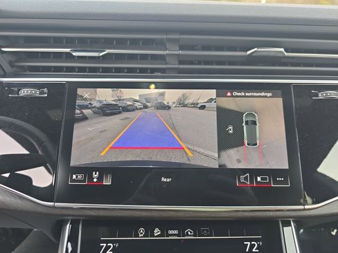 Used 2022 Audi Q8 Premium Plus image 22