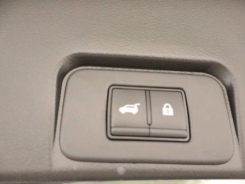 Used 2023 Nissan Rogue SL w/ SL Premium Package FWD image 19