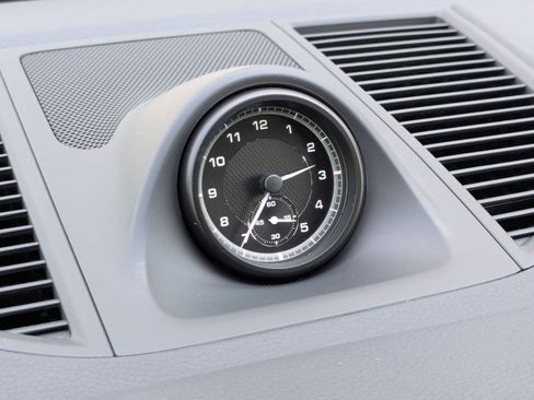 Certified 2025 Porsche Macan image 21