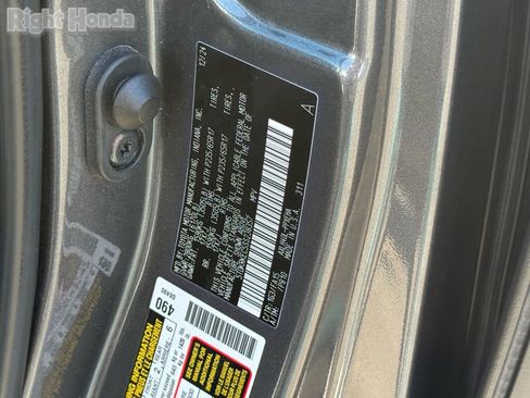 Used 2025 Toyota Sienna LE image 35