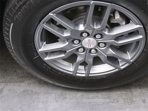 Used 2025 GMC Acadia Elevation image 31