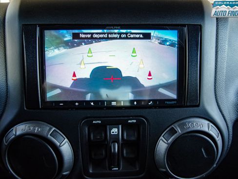 Used 2018 Jeep Wrangler Unlimited Sport S image 18