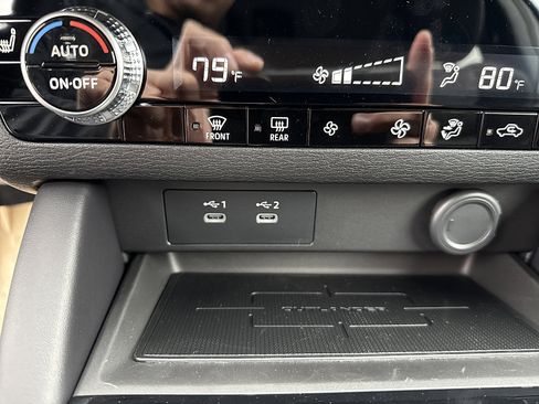 New 2025 Mitsubishi Outlander ES image 21