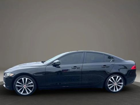 Used 2017 Jaguar XE Prestige image 7