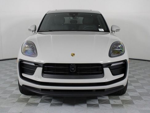 New 2026 Porsche Macan image 10