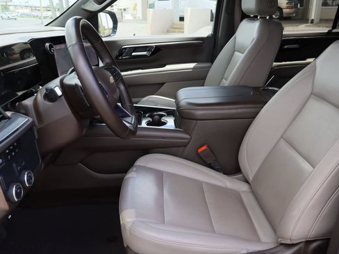 Used 2025 Chevrolet Tahoe LT RWD image 23