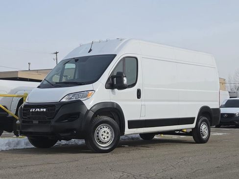 Used 2024 RAM ProMaster 2500 image 2
