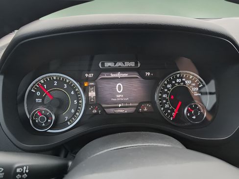 Used 2025 RAM 1500 Big Horn AWD/4WD image 11