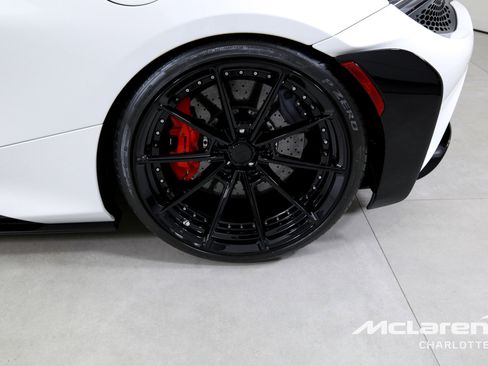 Used 2022 McLaren 765LT image 24