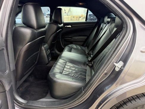 Used 2016 Chrysler 300 S image 7
