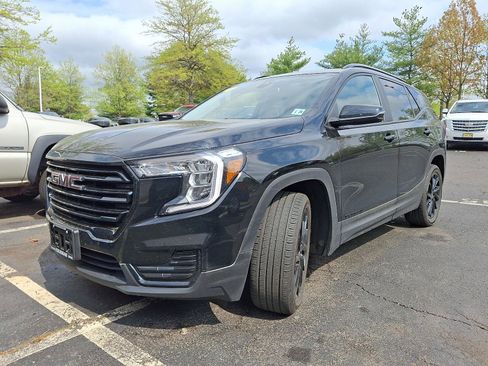 Certified 2023 GMC Terrain SLE w/ Driver Convenience Package FWD image 1