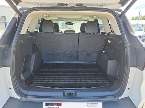 Used 2019 Ford Escape SEL FWD image 6