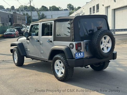 Used 2013 Jeep Wrangler Unlimited Sport AWD/4WD image 9
