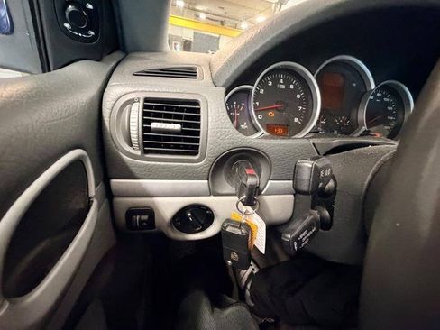 Used 2005 Porsche Cayenne S AWD/4WD image 37