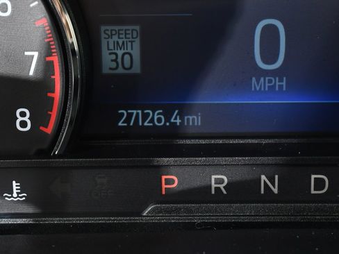 Used 2022 Ford Explorer XLT w/ Equipment Group 202A image 28