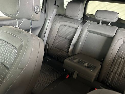 Used 2025 Chevrolet Equinox LT FWD image 12