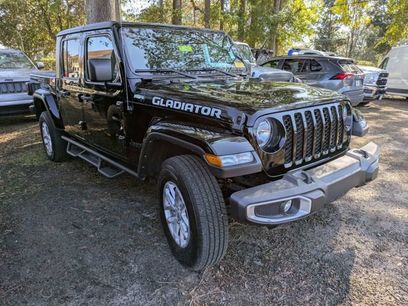 Used 2023 Jeep Gladiator Sport