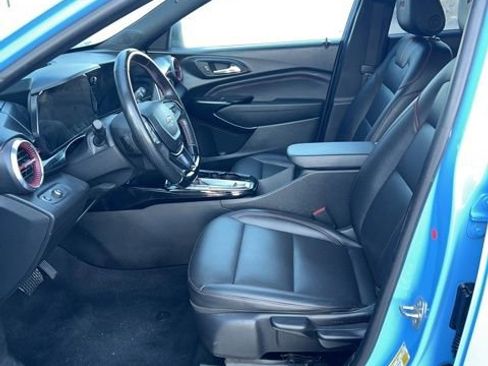 Used 2024 Chevrolet Trax RS w/ Driver Confidence Package image 3